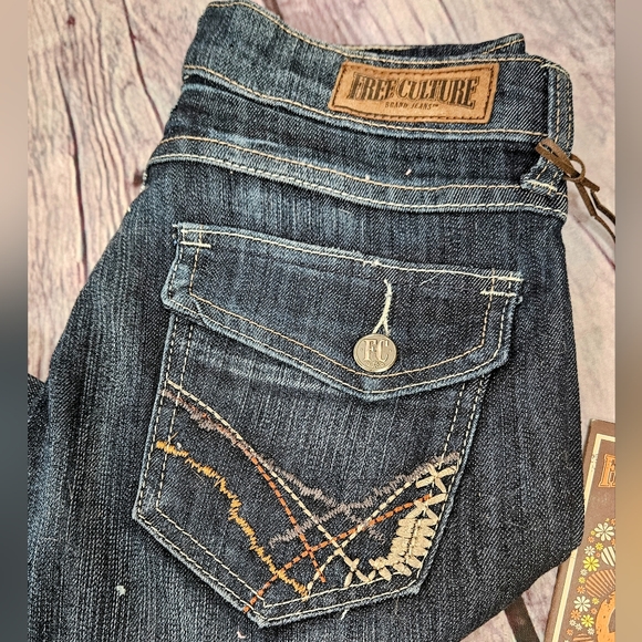 Free Culture NWT Size 0 Low Rise Dark Wash Skinny Jeans - Picture 2 of 7